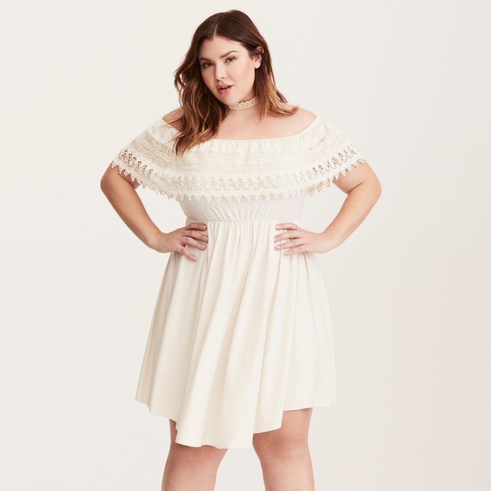 NWOT Torrid Lace Trim Off Shoulder V-Hem Dress - Picture 4 of 8